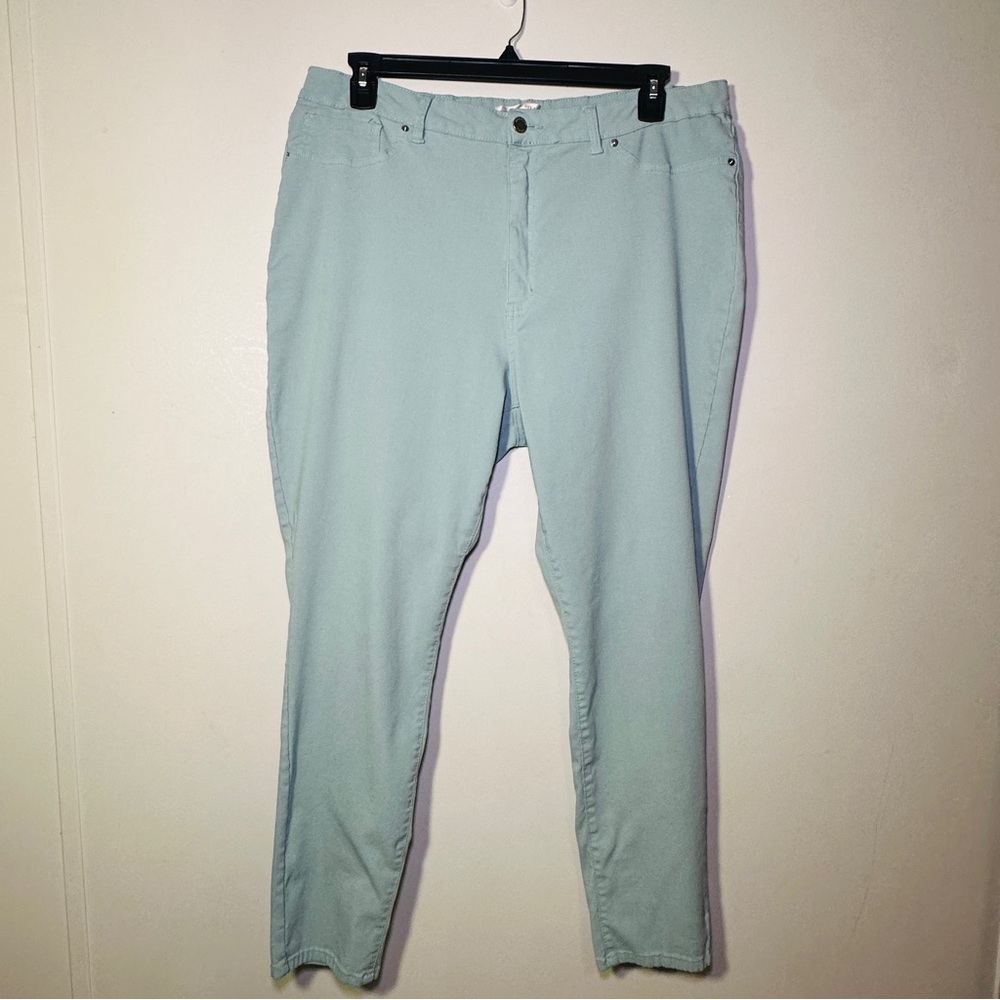 Discount Divas Light Blue Pull On Stretchy Pants Size 3X